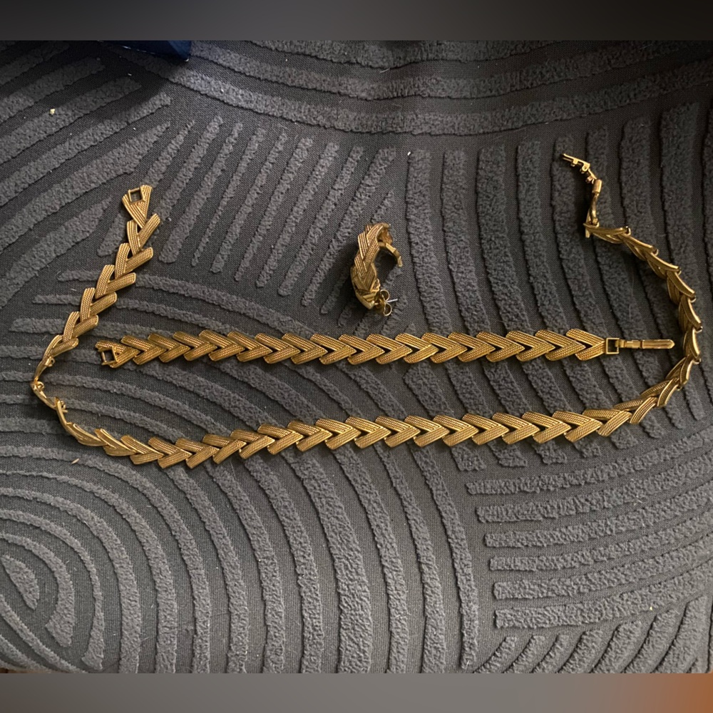 Gold Chevron Chain Necklace, Bracelet, and pair Earrings set